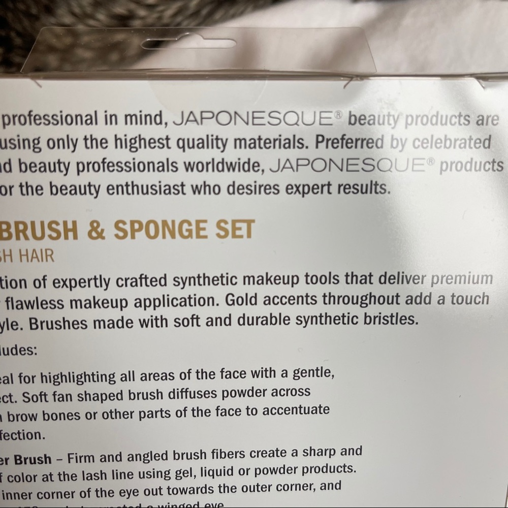 JAPONESQUE Radiance Brush and Sponge Set - Picture 5 of 5